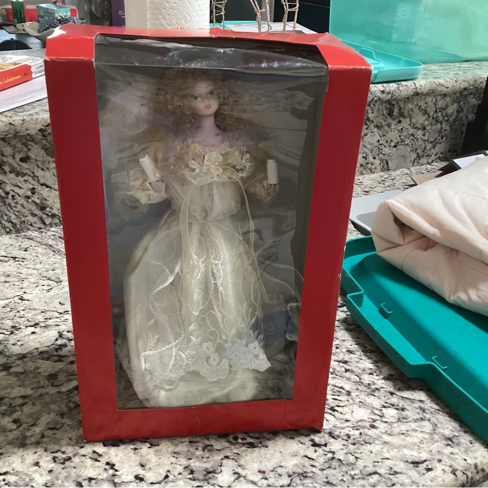 Kurt Adler Holiday Angel Tree Topper - Picture 5 of 6